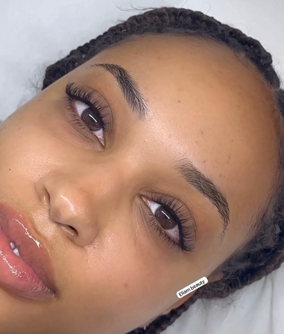 Une prestation d’extension de cils de chez ELIAB